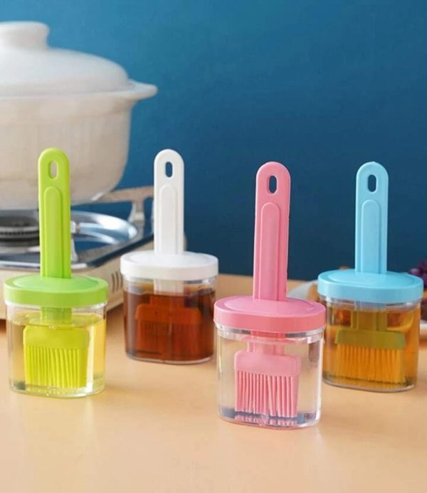 Plastic Oil Bottle Seasoning Dispenser With Silicone Rubber Bristle Brush