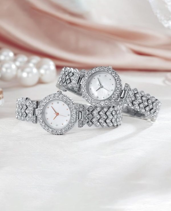 Women Fashion Elegant Wristwatch Quartz Watch For Girl Ladies ( Without Box)