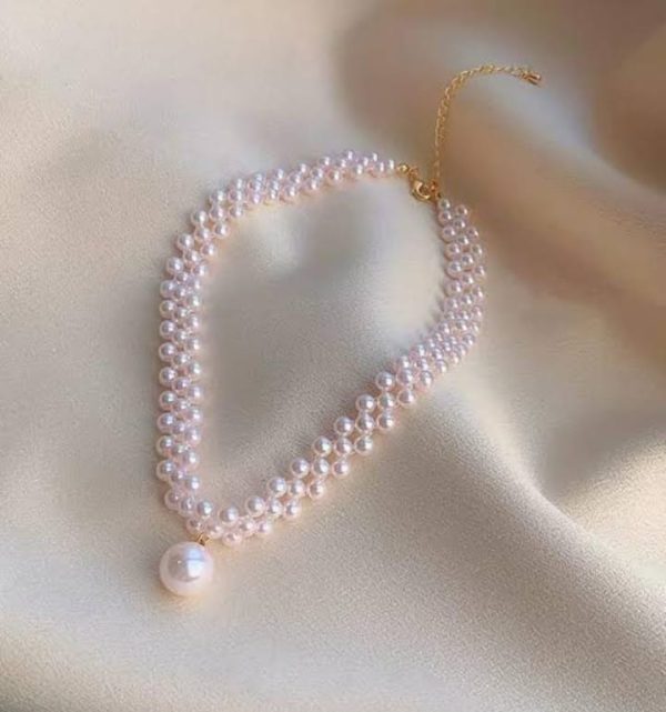 White Beaded Collar Necklace With Pearl